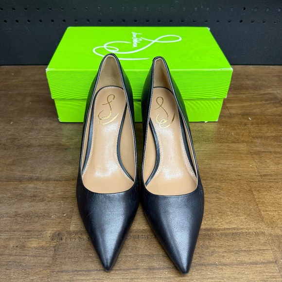 New W/ Box! Women’s Sam Edelman Vienna Pointed Toe Black Leather Pump Size 8 - Picture 3 of 5